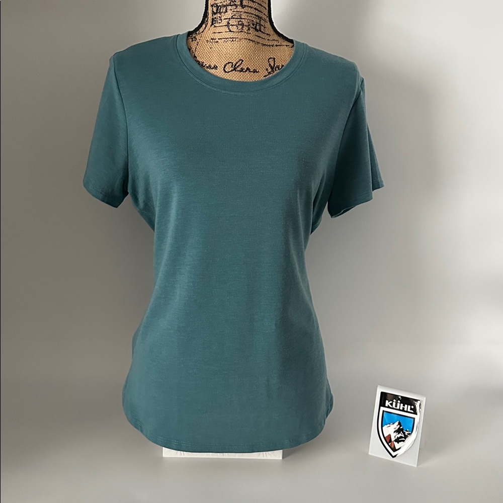 KUHL Bravada short sleeve Tee Shirt ~ in Size Large ~ Color: Aqua